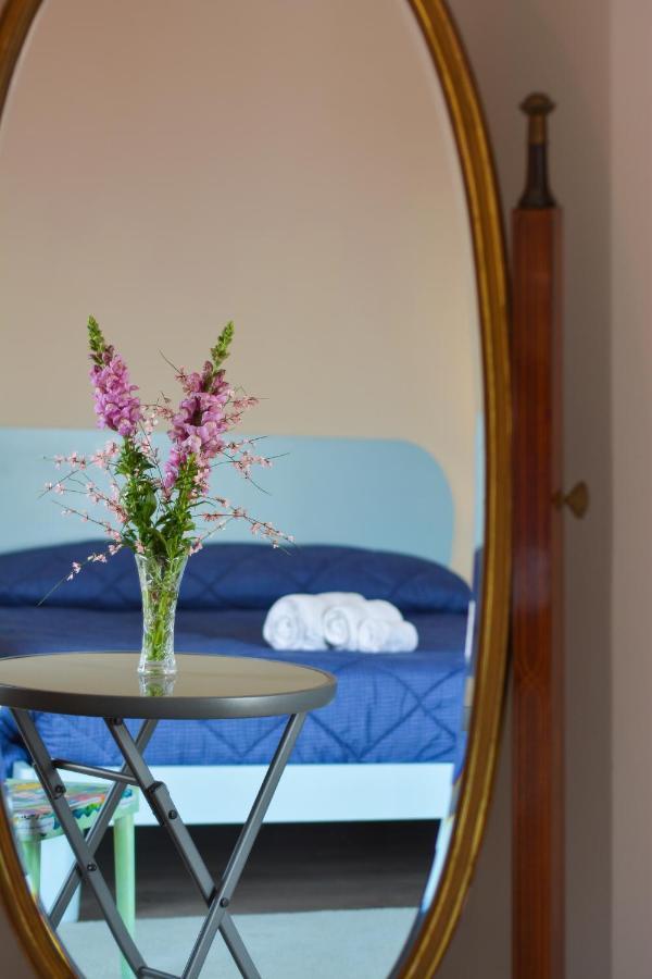 Furture'Rooms เนเปิลส์ ภายนอก รูปภาพ