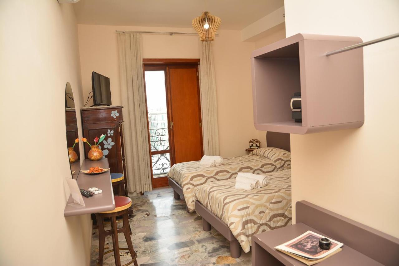 Furture'Rooms เนเปิลส์ ภายนอก รูปภาพ