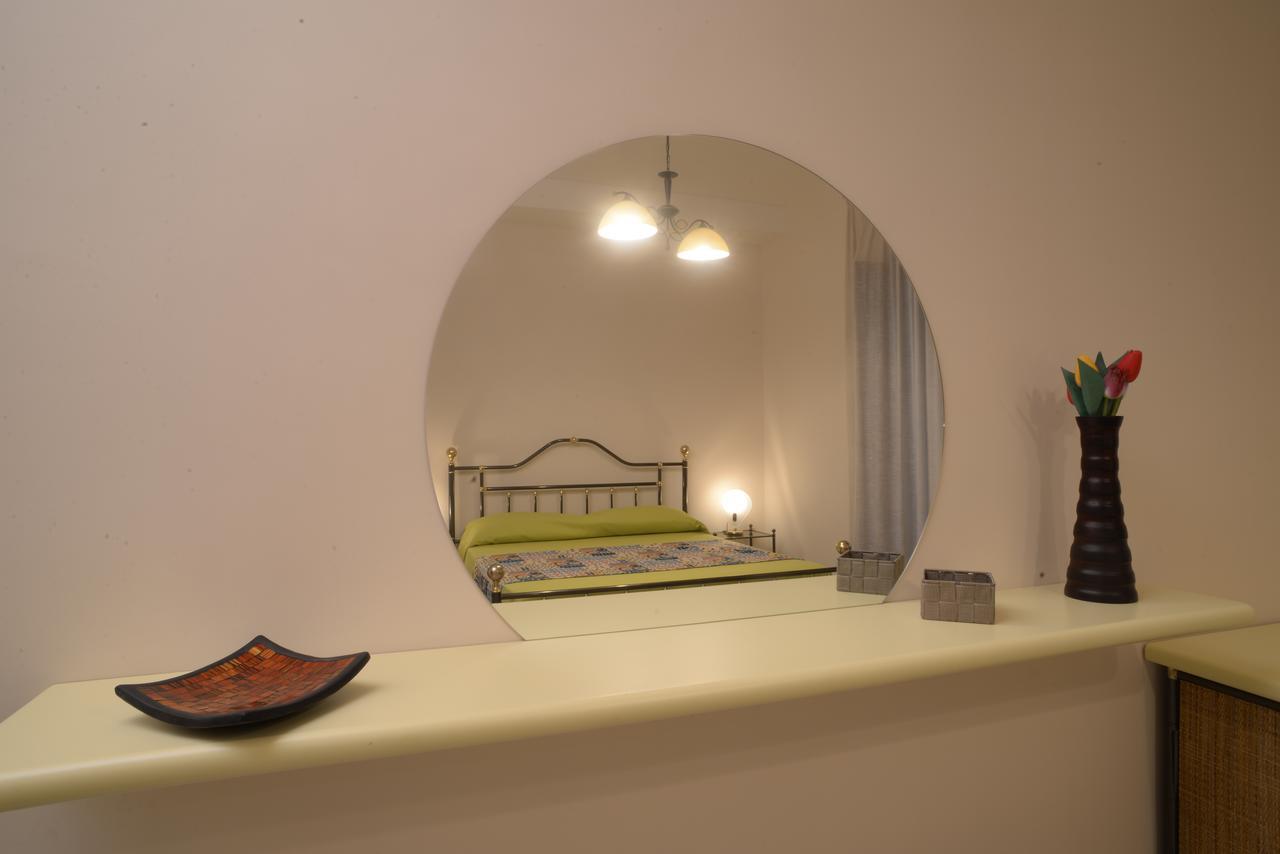 Furture'Rooms เนเปิลส์ ภายนอก รูปภาพ